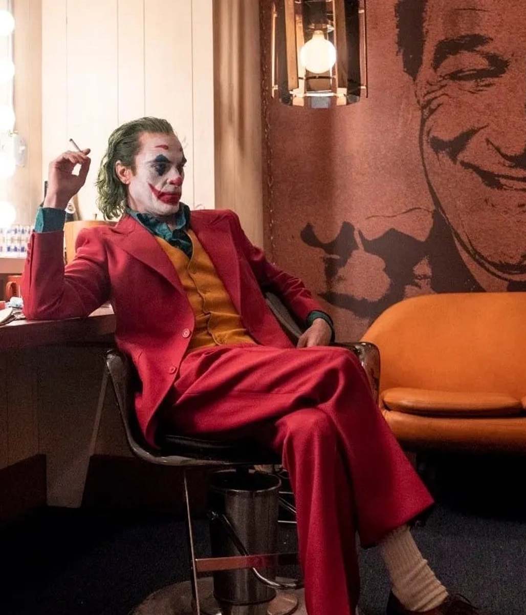 Arthur Fleck Joaquin Phoenix Joker Suit